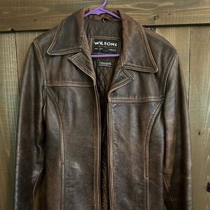 Woman’s Wilson Leather distressed leather jacket. Thinsulate lined. Warm!